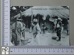 GUINÉ BISSAU - COMBATENTES A PILAR -  1971 -   2 SCANS  - (Nº44309) - Guinea-Bissau