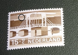 Nederland - MAST - 902 PM - 1968 - Plaatfout - Postfris - Wit Vlekje Onder Ophaalgewicht - Abarten Und Kuriositäten
