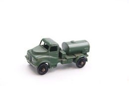 Matchbox Lesney 71A Austin 200 Gallon Water Truck - Regular Wheels, Issued 1959 - Matchbox