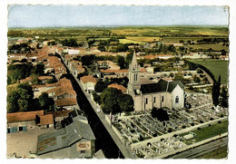 En Avion Au-dessus De Beauvoir - L'Eglise (cimetière Les Fossoyeurs Sont Au Travail) - Circulé 1972, Sous Enveloppe - Beauvoir Sur Niort