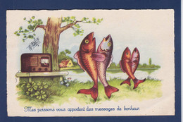 CPA Poisson Position Humaine Radio TSF écrite - Poissons Et Crustacés