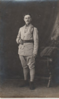 MILITARIA Carte-Photo . Soldat En Pied . Régiment 60 éme (= N° S/ Col) - Regiments