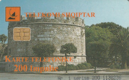 ALBANIA. ALB-32. Stone Fort. 200U. 03-1999. 60000ex. (018) - Albania