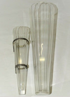 2 VASES De VOITURE ANCIENS CRISTAL 1 AVEC SON SUPPORT Pour VHC COLLECTION 1900 Collection  Vitrine - Voitures