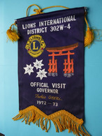 Official Visit Governor TOSHIO OTANI District 302W-4 > LIONS International ( Ancien / Old > FANION > Wimpel > Pennant ) - Other & Unclassified