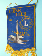 Lions Club Of DJAKARTA - INDONESIA > LIONS International ( Ancien / Old > FANION > Wimpel > Pennant ) - Sonstige & Ohne Zuordnung