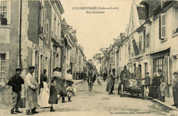 L'ile Bouchard * La Rue Gambetta * Automobile Voiture Ancienne * Commerce " Au Planteur De Caiffa " - L'Île-Bouchard