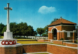 Hotton Sur Ourthe  Cimetiére Brittanique  War Cemetery - Marche-en-Famenne