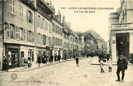 Lons Le Saunier Les Bains * La Rue Du Jura * Commerces Magasins * épicerie Mercerie * Débit De Tabac Tabacs - Lons Le Saunier