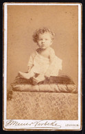 VIEILLE PHOTO CDV  - BEBE - BABY - PHOTO MEEUS VERBEKE - LOUVAIN - Ancianas (antes De 1900)