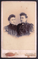 VIEILLE PHOTO CDV  - DAME RICHE ET SA FILLE - PHOTO LIEVENS COURTRAI - Ancianas (antes De 1900)