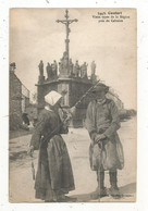 Cp , 29 , CONFORT , Vieux Types De Larégion Prés Du Calvaire ,voyagée 1922 - Confort-Meilars