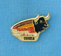 1 PIN'S //  ** SEVILLA / PLAZA DE TOROS DE LA MAESTRANZA DE CABALLERIA DE SÉVILLE ** - Bullfight - Corrida