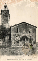 83. CPA . DRAGUIGNAN -  Maison Du Bourreau Et La Tour De L'horloge -  Scan Du Verso - - Draguignan