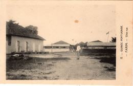 GUINÉ - FARIM - Uma Rua - Guinea Bissau