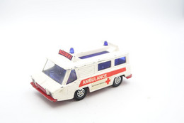 CORGI , High Speed Motorway Ambulance, N°700 - Issue - Matchbox