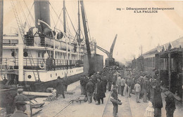 17-LA-PALLICE-DEBARQUEMENT ET EMBARQUEMENT A LA PALLICE - La Rochelle