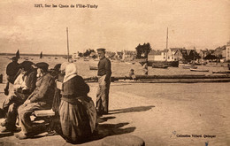 île Tudy - Sur Les Quais Du Port De La Ville - Types Personnages - Ile Tudy