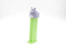 Vintage PEZ DISPENSER : Chloe - The Secret Life Of Pets - 2016 - Us Patent Hungary Made L=11cm - Andere & Zonder Classificatie