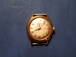 MONTRE "PONTIAC NAGEUR" SANS BRACELET PLAQUé OR 10 MICRONS - Horloge: Antiek