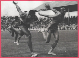 Grande Photo 34,3 X 26 Cm - Londres 1960 - Arrivée De Course - REG LANCASTER - HULTON GETTY - ALISPORT - VANDYSTADT - Athletics