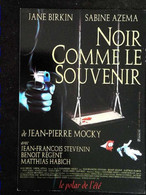 ►  Carte Affiche    Noir Comme Le Souvenir Jane Birkin Sabine Azema  Escarpolette  Balançoire Poupée Doll - Affiches Sur Carte