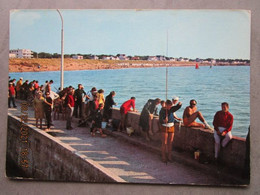 CP 44  Loire Atlantique THARON PLAGE  SAINT MICHEL CHEF CHEF - Pêche à La Ligne Au Port De COMBERGE 1970 - Saint-Michel-Chef-Chef