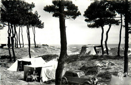 Noirmoutier * L'épine * à La Bosse * Le Camping Sur Les Dunes * Automobile Voiture Ancienne Citroën Traction - Noirmoutier