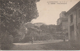 27 - GISORS - Vieux Remparts - Gisors