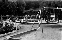 Sablé Sur Sarthe * La Piscine Et Les Jeux * Balançoire - Sable Sur Sarthe