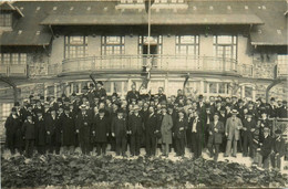 St Malo * RARE Carte Photo * Congrès , Les Bleus De Bretagne Antiproportinnalistes Devant Le Casino * 22 Sept 1912 - Saint Malo