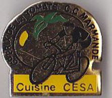 PIN'S THEME CYCLISME  A MARMANDE EN LOT ET GARONNE  LE GRAND PRIX DE LA TOMATE - Cyclisme