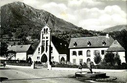 St Lary * La Place Et L'église Du Village * La Fontaine - Sonstige & Ohne Zuordnung