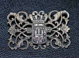 Broche Régionale Métal Argenté - Début XXe "Ville De Domme - Dordogne" Silver Plated Brooch - Broches