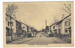 CPA TRES ANIMEE AULNOYE, GROSSE ANIMATION, LA CITE DES 40 QUARANTE LOGEMENTS, NORD 59 - Aulnoye