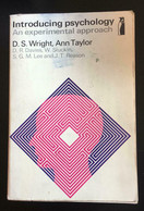 Introducing Psychology - Wright, Taylor,  Penguin - P - Medicina, Psicologia