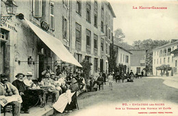 Encausse Les Bains * Rue Du Village * Sur La Terrasse , Hôtel Et Café * Bar Buvette - Autres & Non Classés