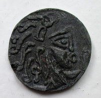 Antike Keltische Münze Mit Triskelezeichen Unbekannt - Origine Inconnue