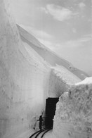 Carte-Photo - Mur De Neige Sur La Voie De Chemin De Fer Des Rochers De Naye - Skieur - Montreux 1942 - VD Vaud