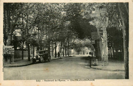 Châtelaillon Plage * Le Boulevard De L'éperon * Automobile Voiture Ancienne - Châtelaillon-Plage