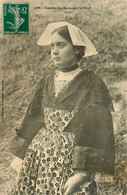 Auray * Jeune Femme En Costume Des Environs * Coiffe Bretonne - Auray