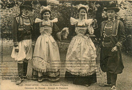 Pont Aven * Pardon Des Fleurs D'ajoncs * Concours De Danse * Groupe De Danseurs * Coiffe Costume * Coiffes Bretonnes - Pont Aven