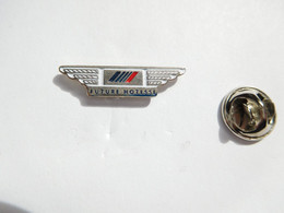 Beau Pin's Pins , Aviation , Avion , Future Hotesse Air France - Avions