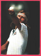 Grande Photo 34,3 X 26 Cm - BJORN BORG - Wimbledon Angleterre Juillet 1980 - Service Au Tennis - STEVE POWELL - Other & Unclassified