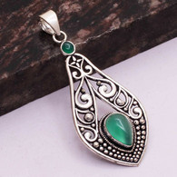 Neuf - Pendentif En Argent 925 Ciselé Serti Goutte Onyx Vert En Cabochon - Pendants