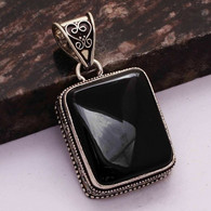 Neuf - Beau Pendentif En Argent 925 Ciselé Et Onyx Noir Carré - Pendentifs