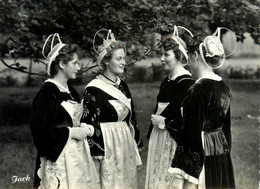 Chateauneuf Du Faou * Jeunes Filles En Coiffe * Coiffes Costume Bretagne Bretonnes Finistère - Châteauneuf-du-Faou