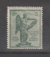 REGNO  VARIETA':  1921  VITTORIA  ALATA  -  5 C. VERDE. N. -  CORONA  C.SX. -  C.E.I. 111 - Asegurados