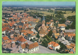 A164  CP    BENFELD  (Bas-Rhin)  Vue Aérienne - La Mairie - L'Eglise Paroissiale - L'Hôpital .... La Salle Des Fêtes .. - Benfeld