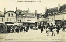 83 - Cher - VIERZON  -- PLACE DU MARCHE AU BLE -  MAGASIN  ALIMENTATION  GENERALE  AU FOND...circulée En 1917 - Vierzon